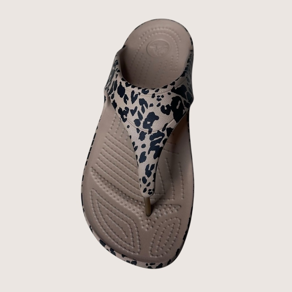 Crocs Sandals Women Sz 9 Leopard Kadee II Flip Flop Comfort Walking Animal Print - Picture 7 of 17